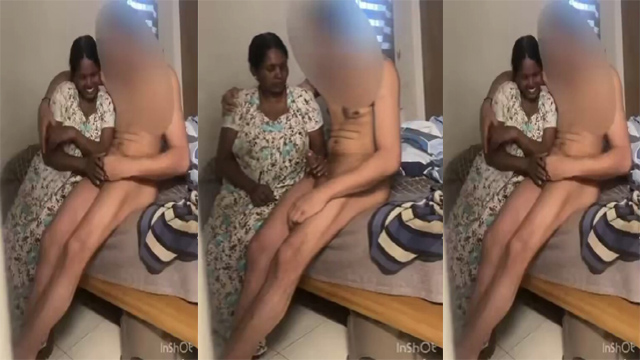 Horny Rich Guy Getting Handjob For Local Aunty